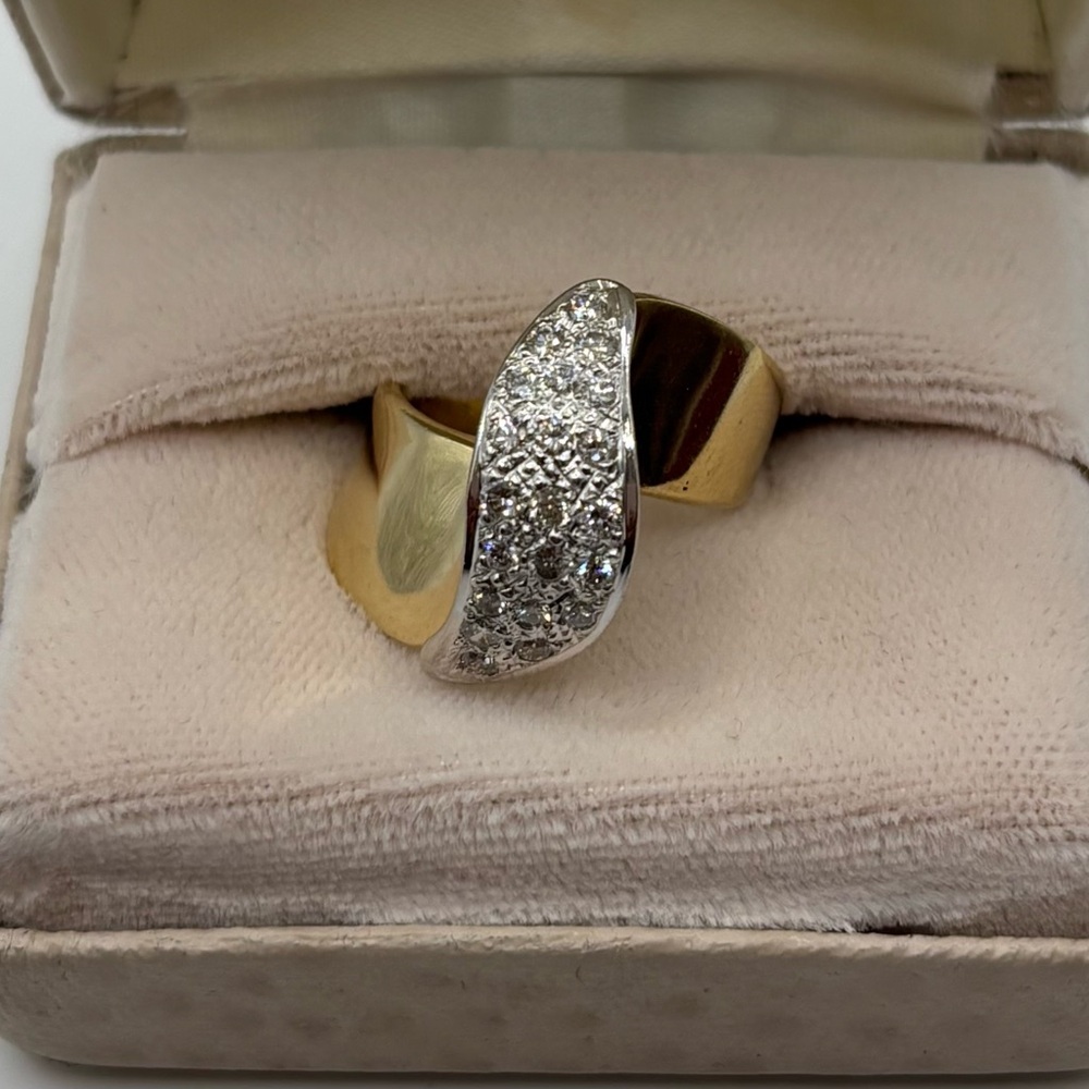 14K gold and Diamond Ring